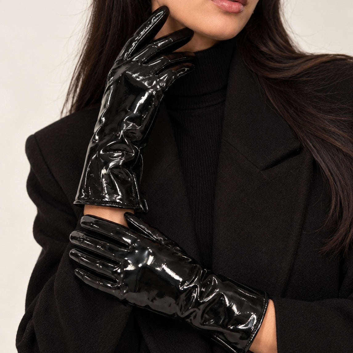 Gants Longs Effet Verni Noir - ModeAccess