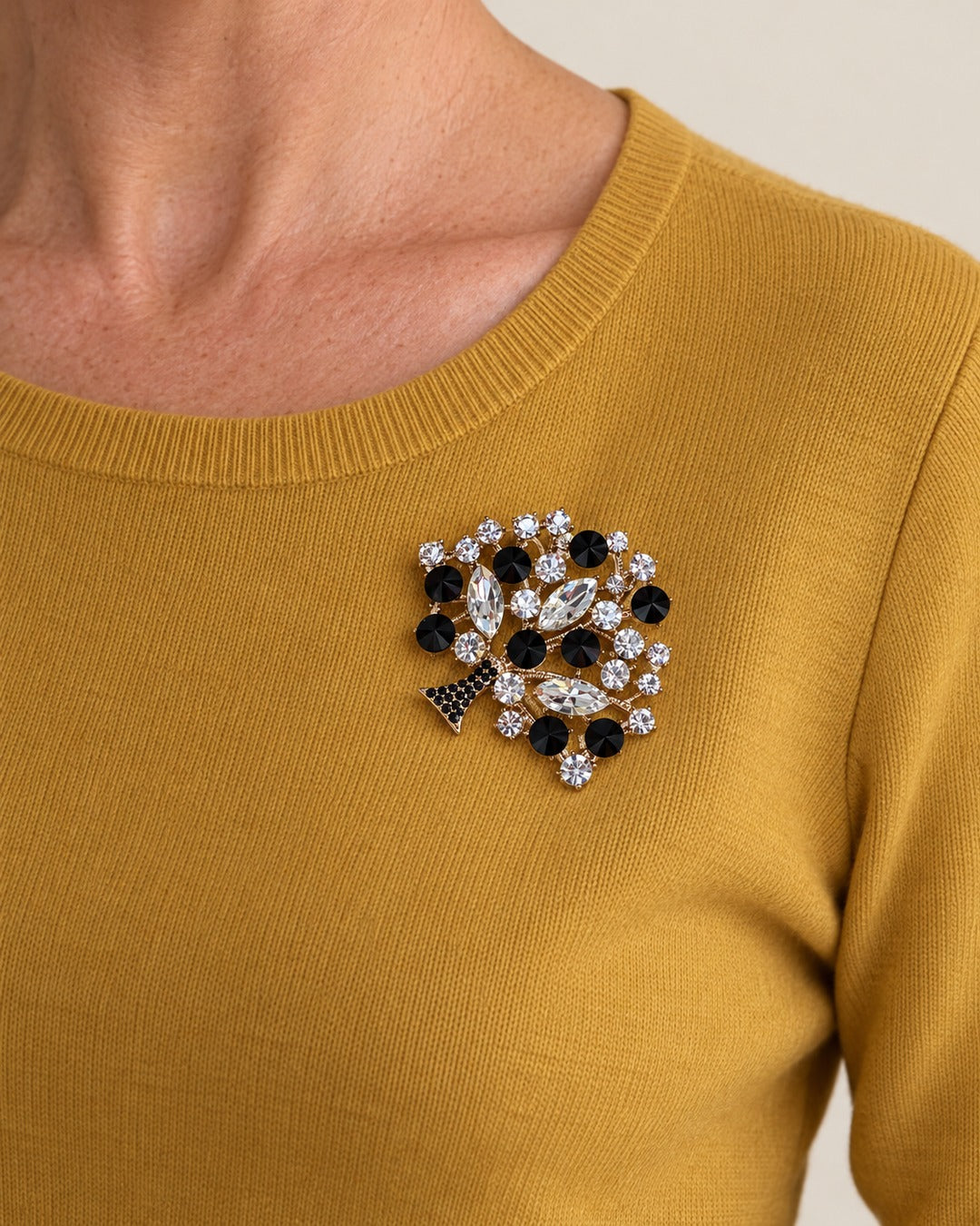 Broche Arbre de Vie Strass, portée
