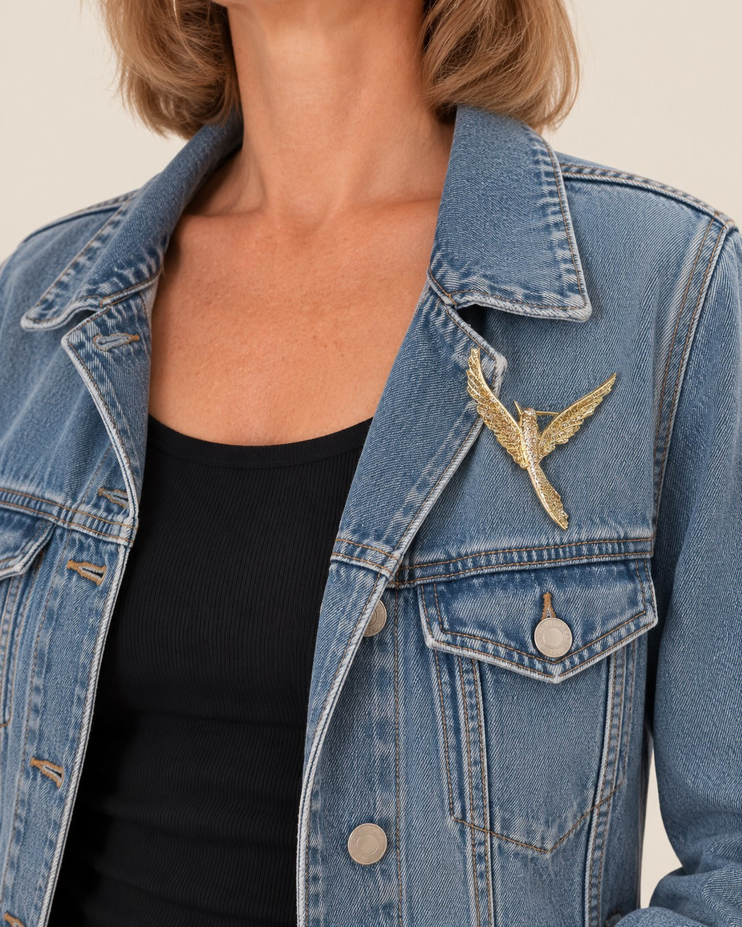 Broche Colibri Doré, portée