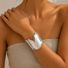 Bracelet Manchette Large Sculptée Porté Argenté - ModeAccess