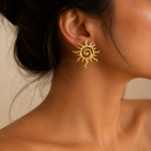 Boucles d'Oreilles Soleil Spirale Doré Portées - ModeAccess